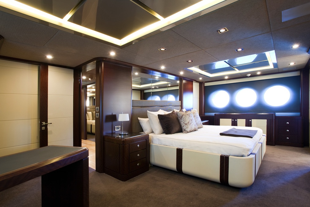 Quantum-super-yacht-master-stateroom