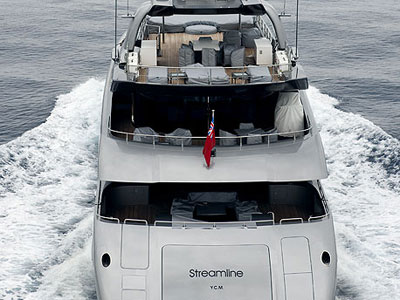 Streamline yacht