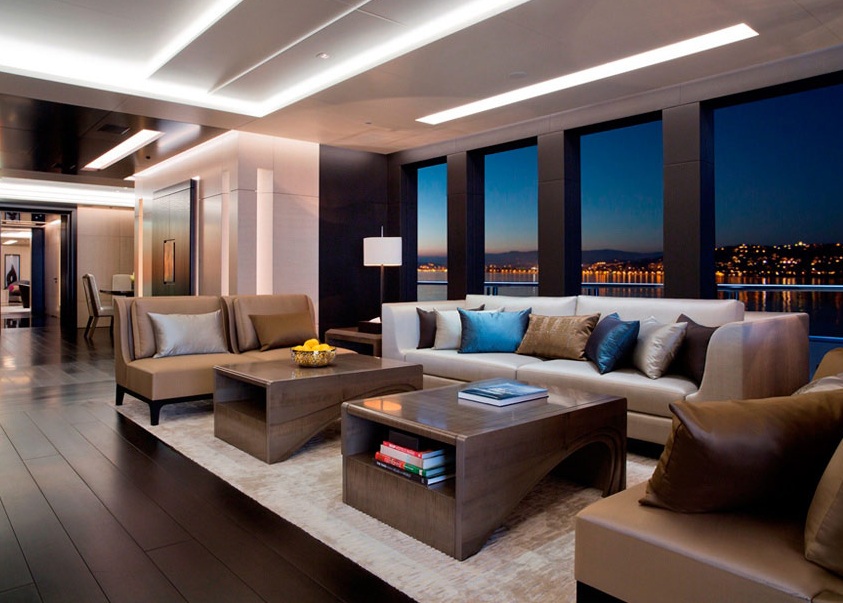 Mogambo interior