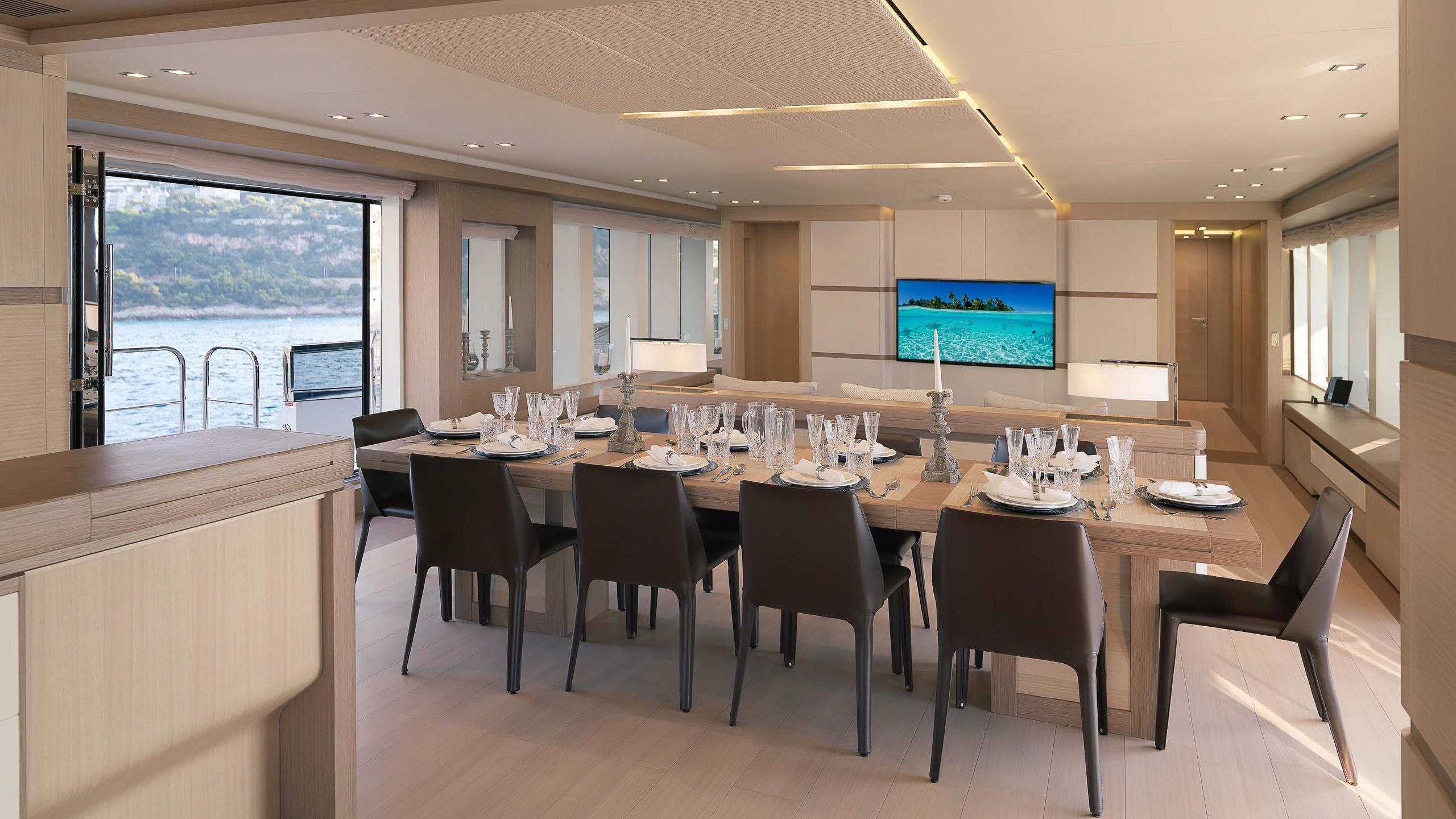 divine-super-yacht-dining